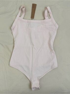 Skims XS suit